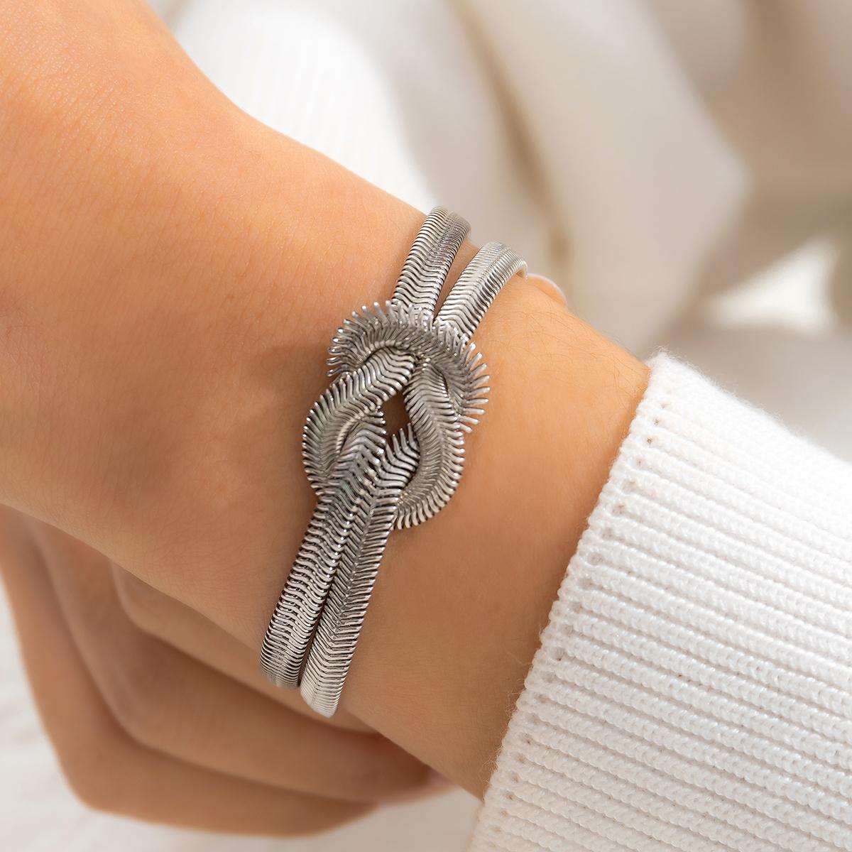 

Ingemark Unique Adjustable Twisted Chunky Snake Chain Bracelet for Women Vintage Knotted Link Bangles Grunge Jewelry Steampunk