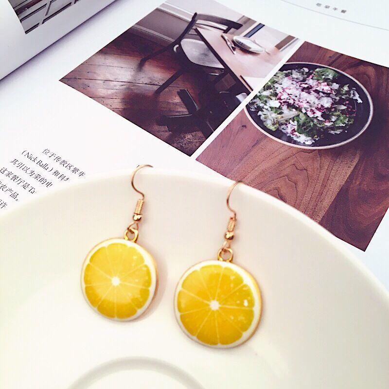 

Fruit Slice Dangle Earrings Lightweight Resin Material Fruit Design Hook Earrings for Casual Daily Wear Summer Accessories