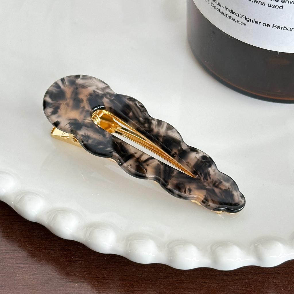 Elegant And Chic Large Hair Claw Clips In Unique Cloud And Geometric Styles Girls For