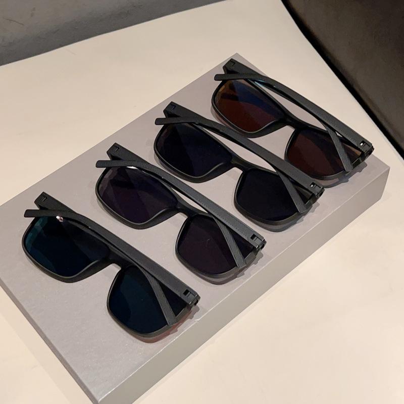 Classic New Large Frame Sunglasses Fashionable Men's Retro Square Frame Sunglasses Women's Outdoor UV-blocking Driving Glasses