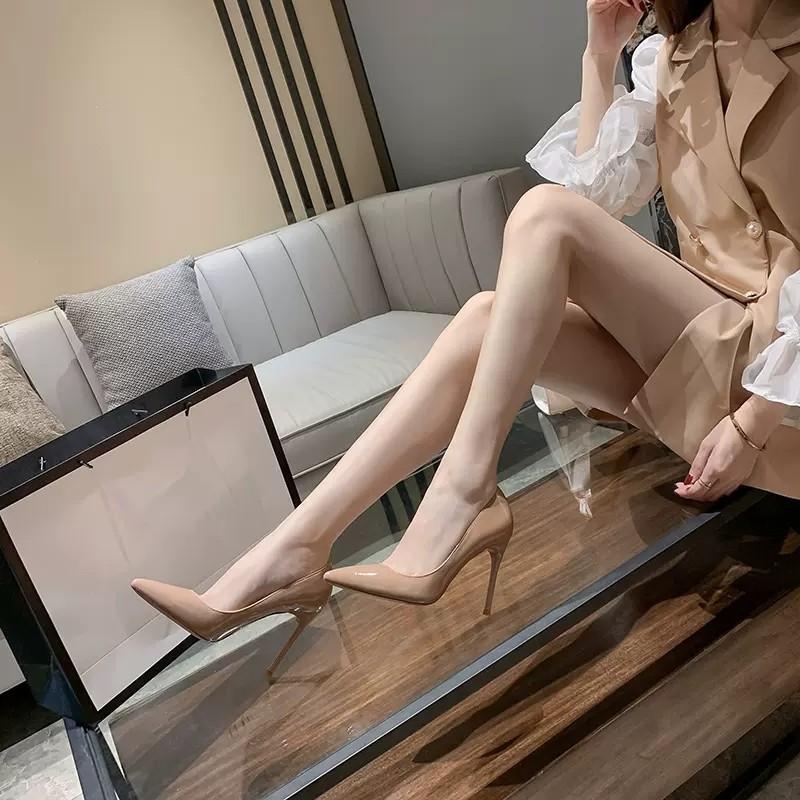 High heels women's summer 2025 new pointed toe nude temperament fine heel patent leather black light mouth versatile single shoes women