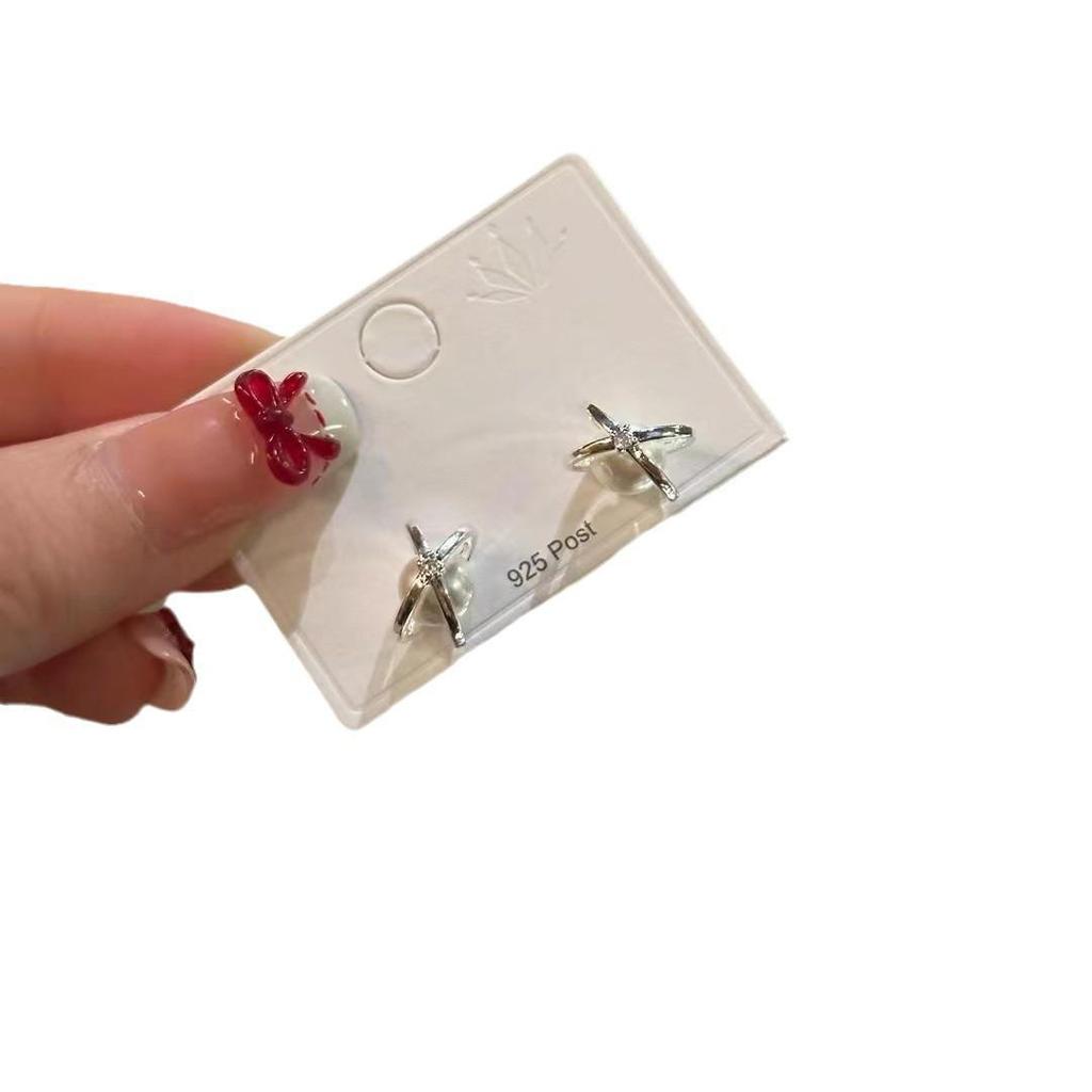 Promise You the Stars: Elegant and Unique Planet Pearl Earrings for Women