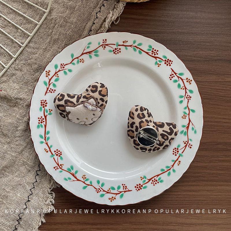 

Korean Style KT Series Leopard Print Bow & Heart Hair Clips for Kids
