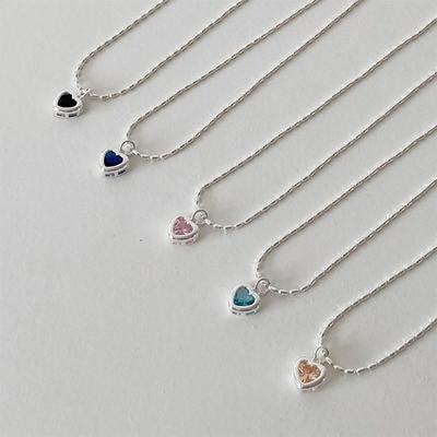 Minimalist Zircon Heart Metal Necklace - Korean Style, Versatile & Elegant Clavicle Chain for Women