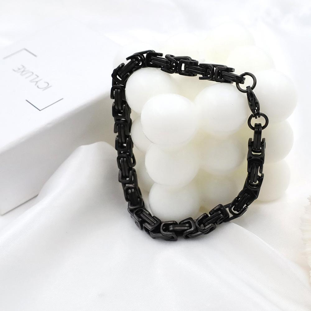 Personalized Titanium Steel Square Byzantine Bracelet Does Not Fade, High-End Imperial Chain Jewelry.