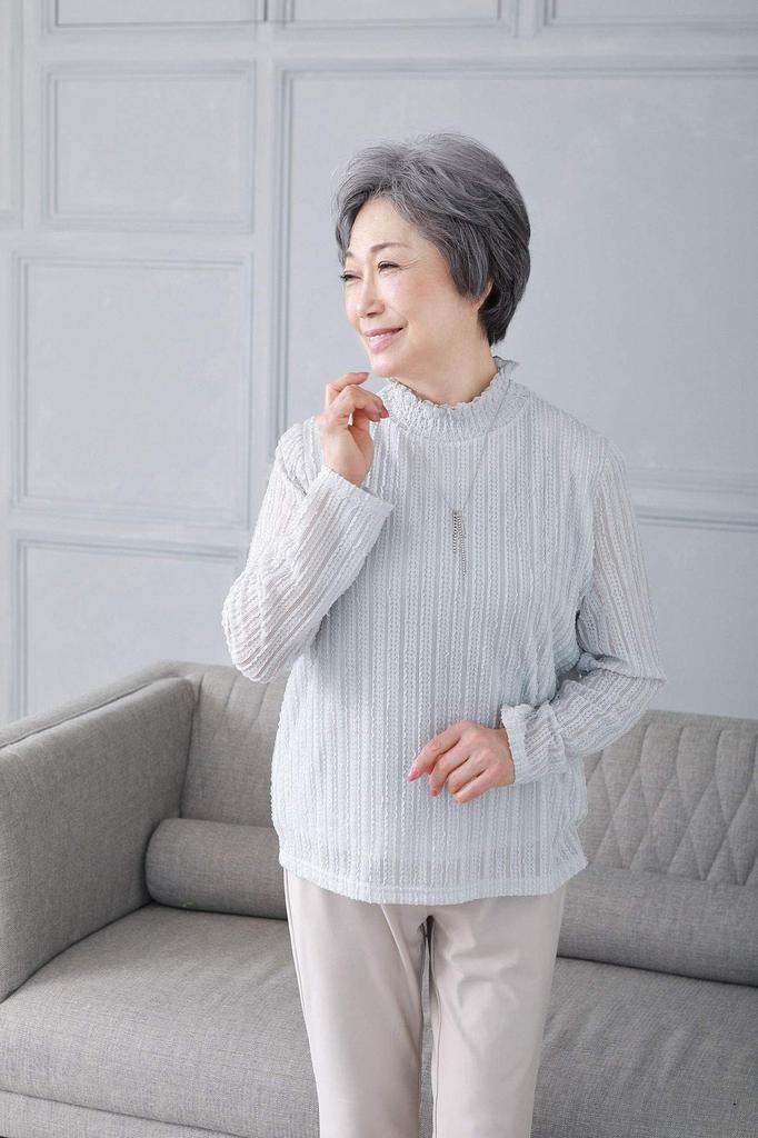 Full wig for ladies, feather curls, half heat resistant dark gray hair