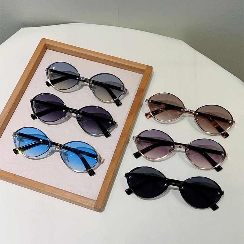 Metal oval frame fashion sunglasses personality punk trend versatile driving sunglasses