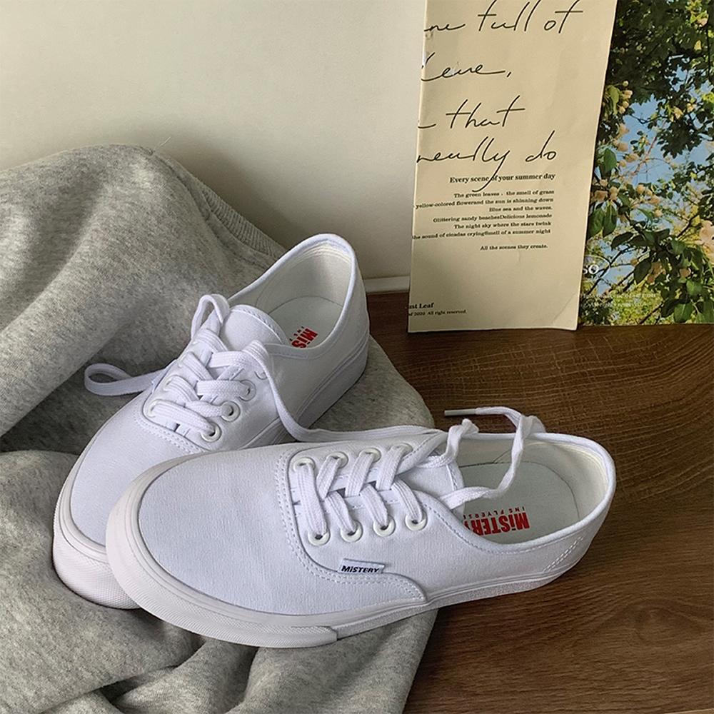 Casual Flats Canvas Sneakers Women Outdoor Solid Color Shallow Sports Shoes Tennis Female Streetwear Lace Up Vulcanize Shoes