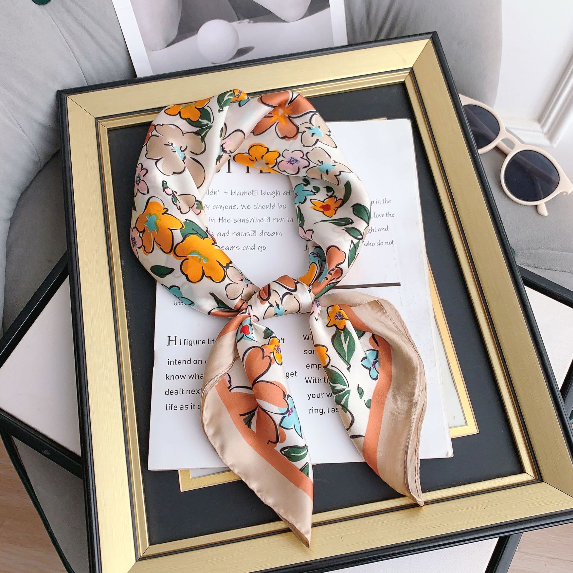 

2024 Новый 70 см шелковый шарф для украшения рубашки, небольшой квадратный шарф, модный и универсальный шарф для поездок на работу, шарф для защиты шеи 70*70