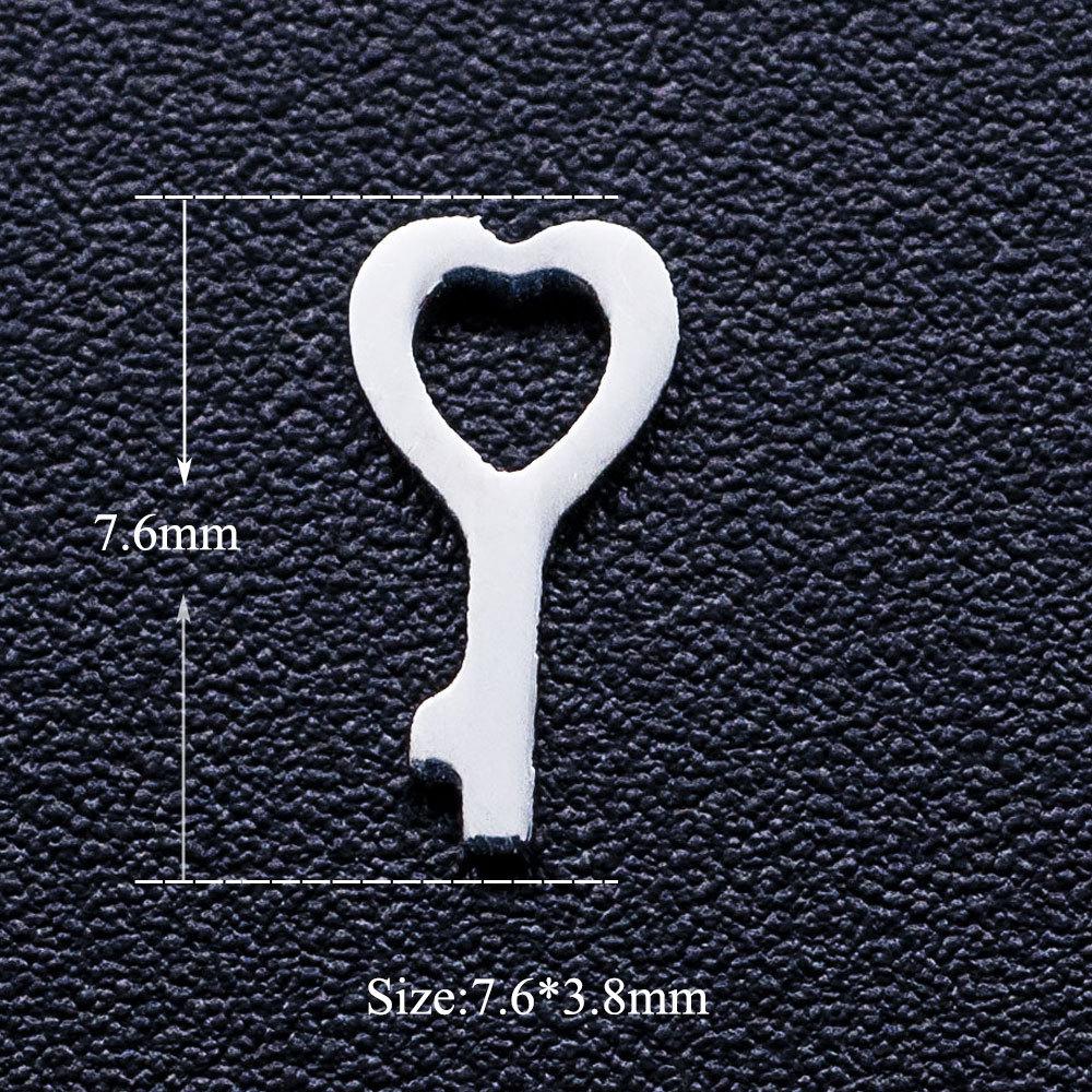 

Qimu 5-Piece Titanium Steel Key Pendant Necklace & Bracelet Set