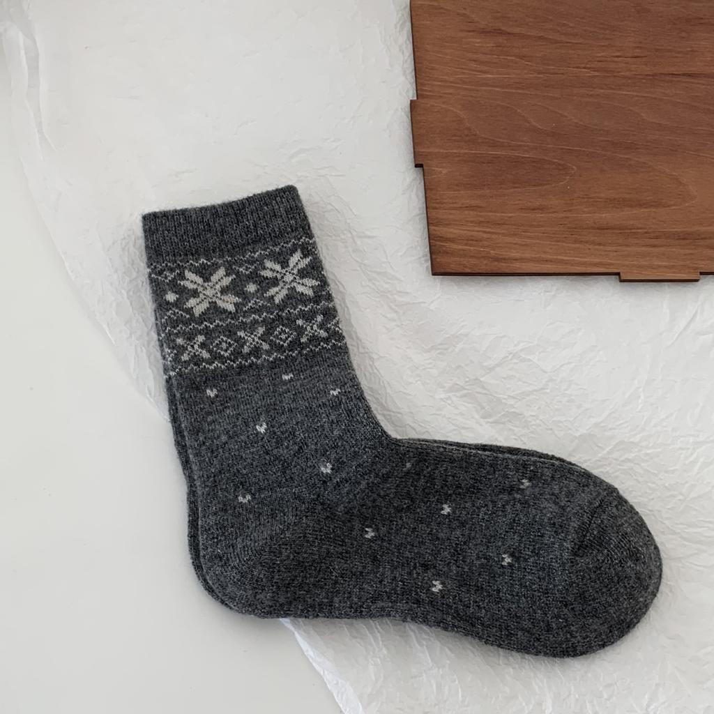 Wind Wool Socks Mid-Leg Socks Thickened And Warm Small Love Long Socks