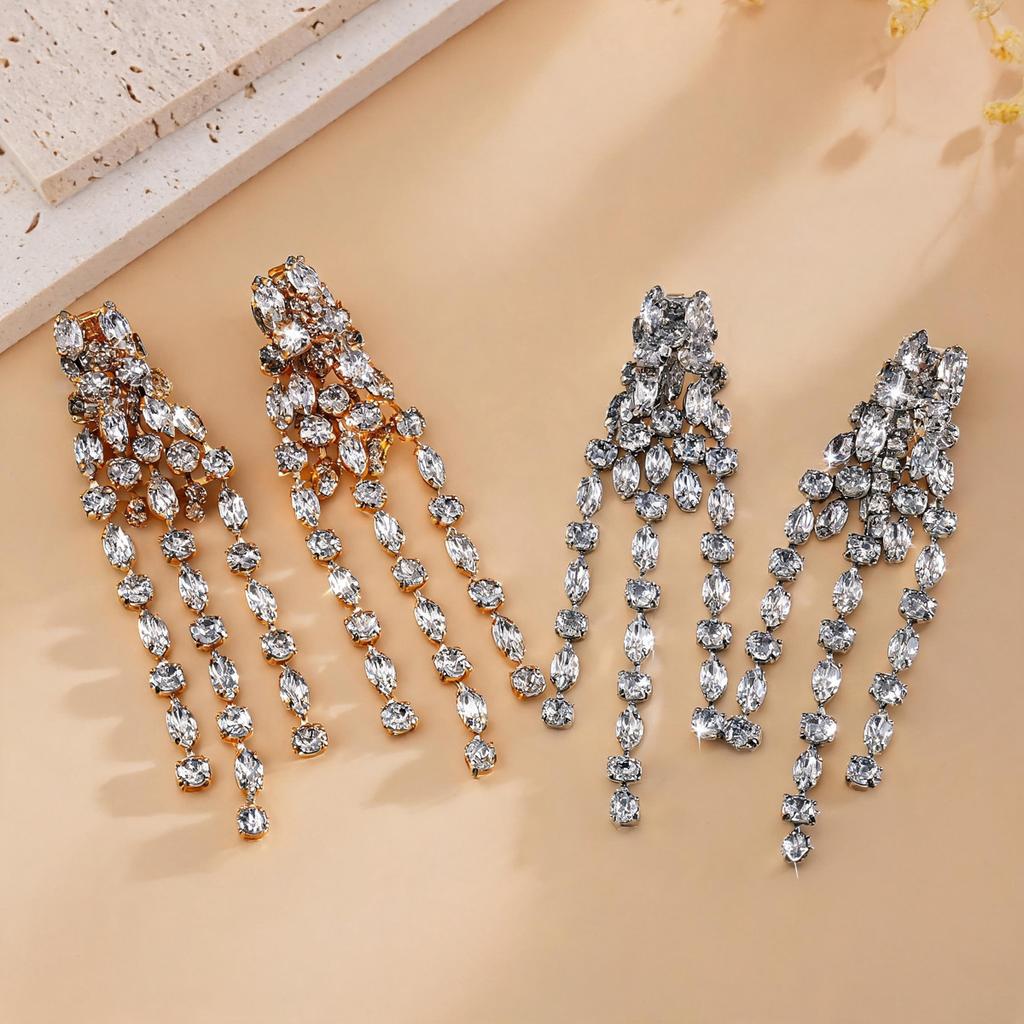 European and American Silver Needle Diamond-encrusted Round Fringed Stud Earrings French Light Luxury Earrings Niche Design Earrings