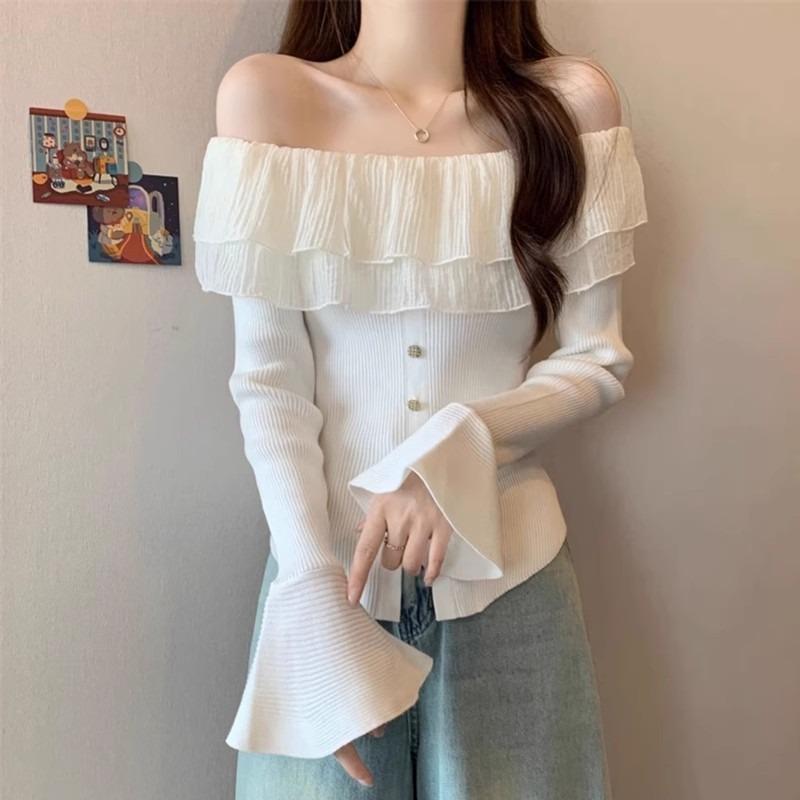 Lotus leaf edge one-word shoulder horn sleeve black shirt women's early autumn temperament thin design short top