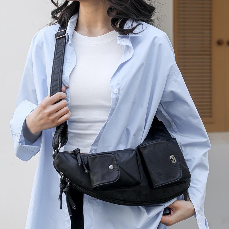 Women's Chest Bag Soft Leather Shoulder Bag Crossbody Small Bag Large Capacity Shoulder Travel Bag