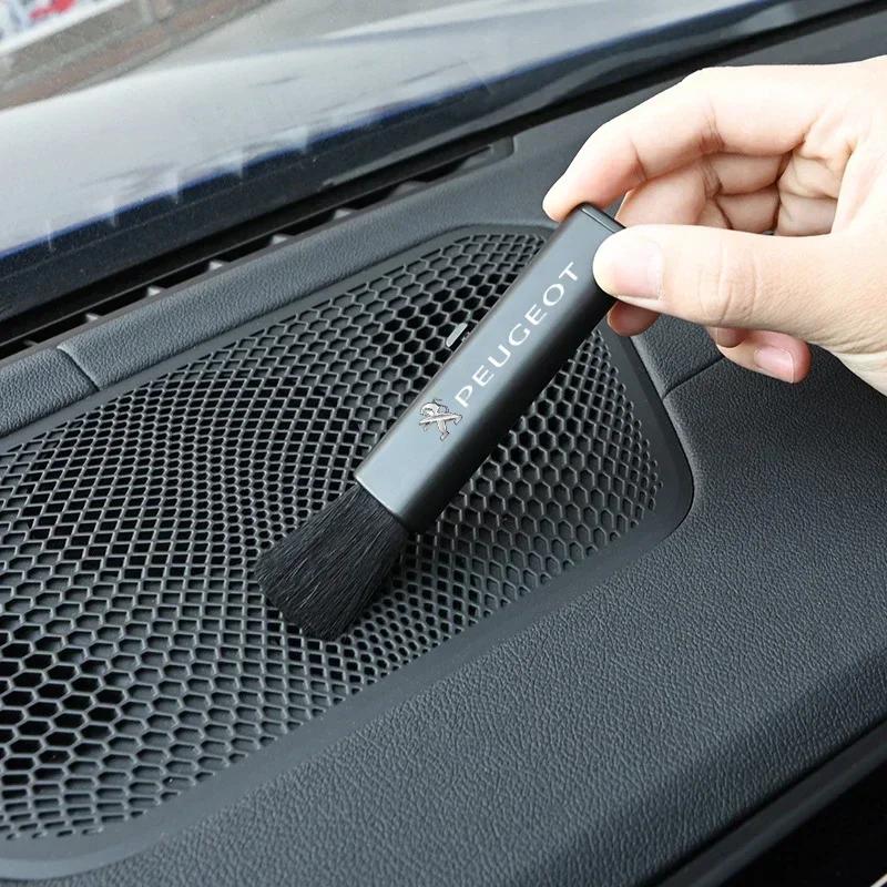 Car Air Outlet Retractable Clean Brush Tools for Peugeot 308 107 208 306 406 407 T3008 408 508 207 2008 106 301 RCZ 4008 307 206