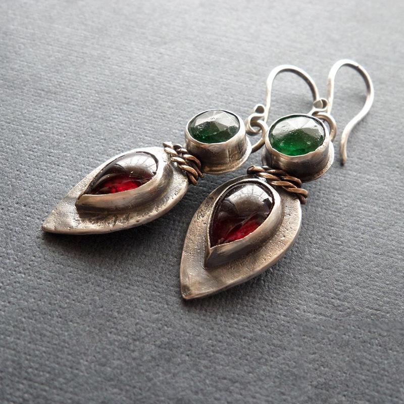 Geometrically Minimalist Circular Water Droplets with Red and Green Inlaid Vintage Earrings