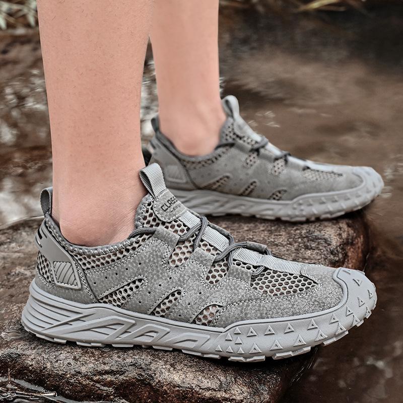 Outdoor Herrenschuhe 2024 neue Sommer atmungsaktive Übergröße Mesh-Schuhe leichte Sport Laufschuhe lässige Mesh hohl trendige Schuhe