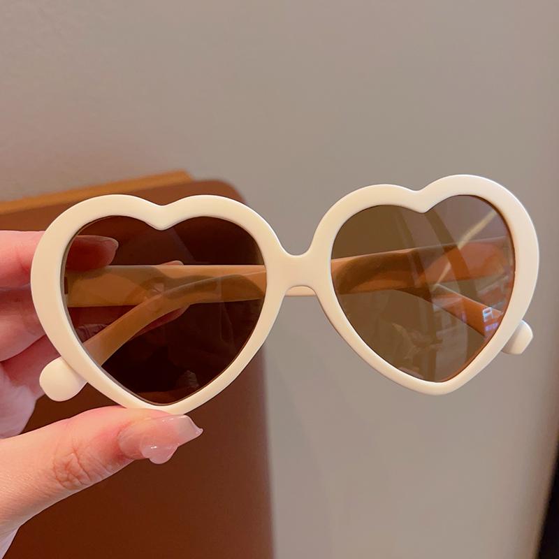 2026 New Children Colors Heart Circle Edge UV400 Sunglasses Baby Girls Lovely Outdoor Sun Protection Sunglasses Kid Sun Glasses