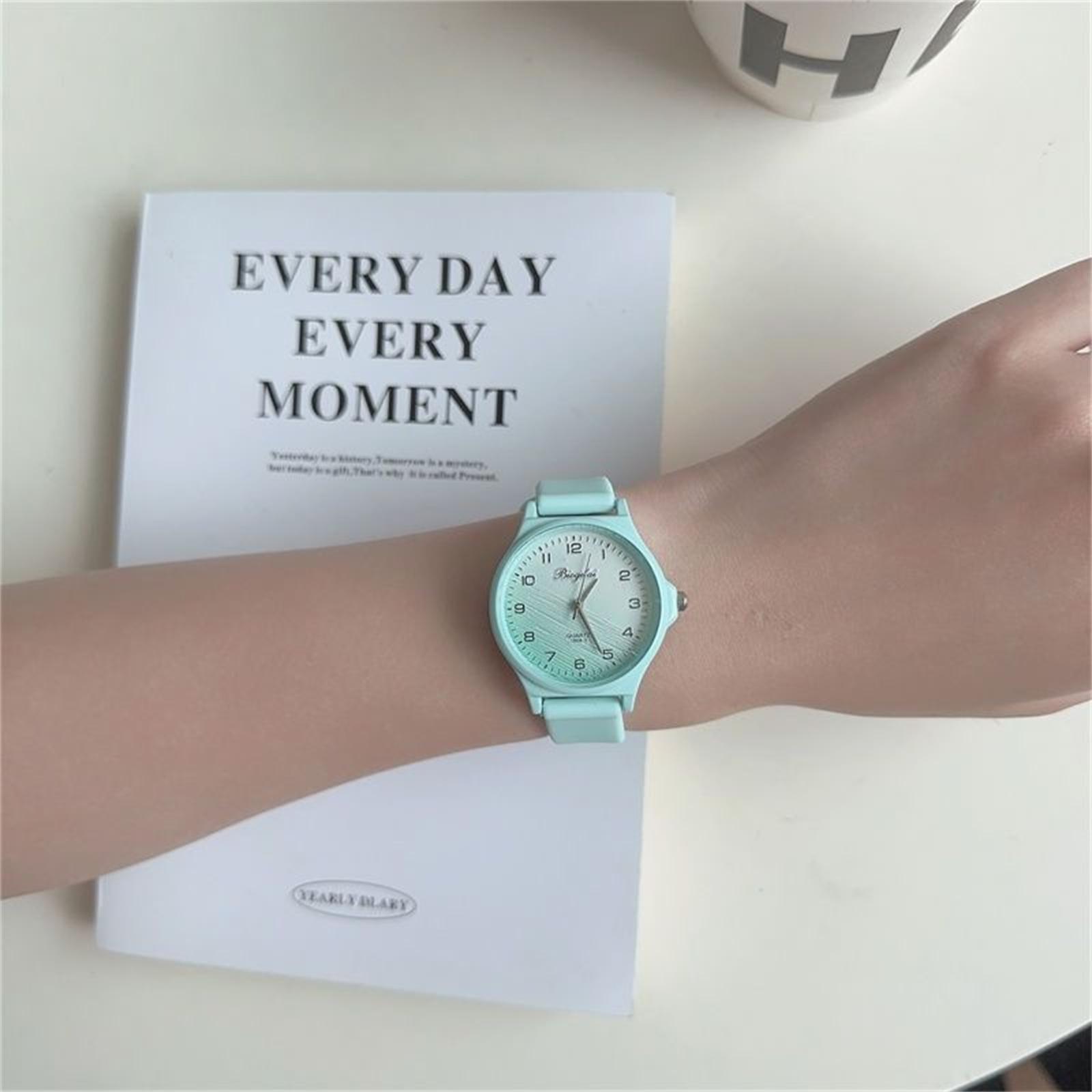 

Женские модные кожаные часы One Size