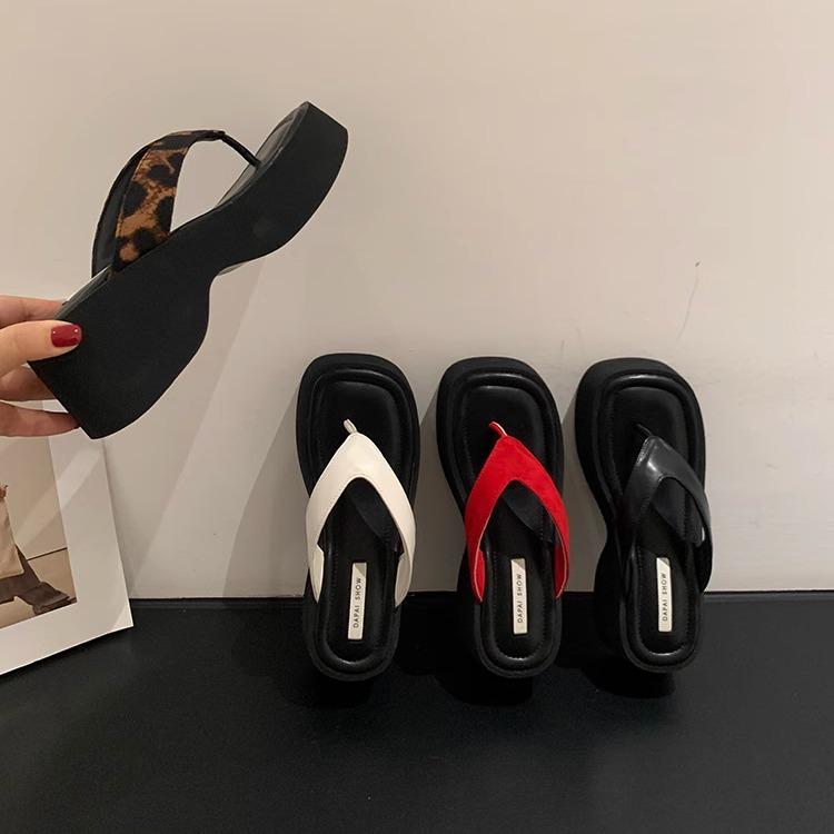 Fashion House Slippers Platform High-Heeled Shoes Lady Rubber Flip Flops Slides Fashion Hawaiian Summer Luxury Shoes House Slippers Plat