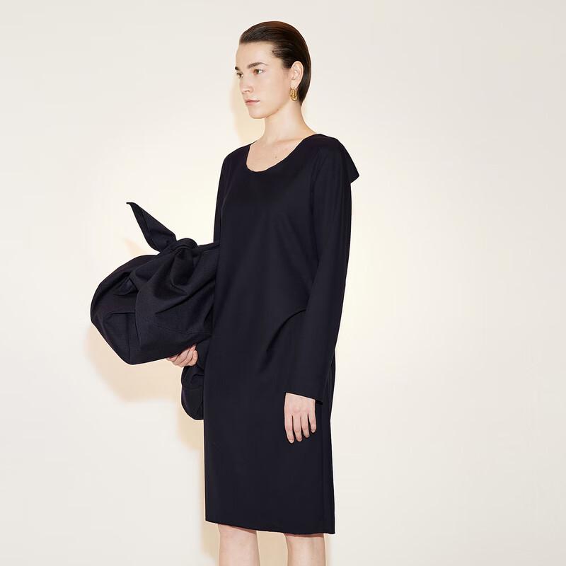 

ПЛАТЬЕ ТРИКОТАЖНОЕ ЛОСКУТНОЕ С КРУГЛЫМ ВЫРЕЗОМ ВЕСНА 2023 M