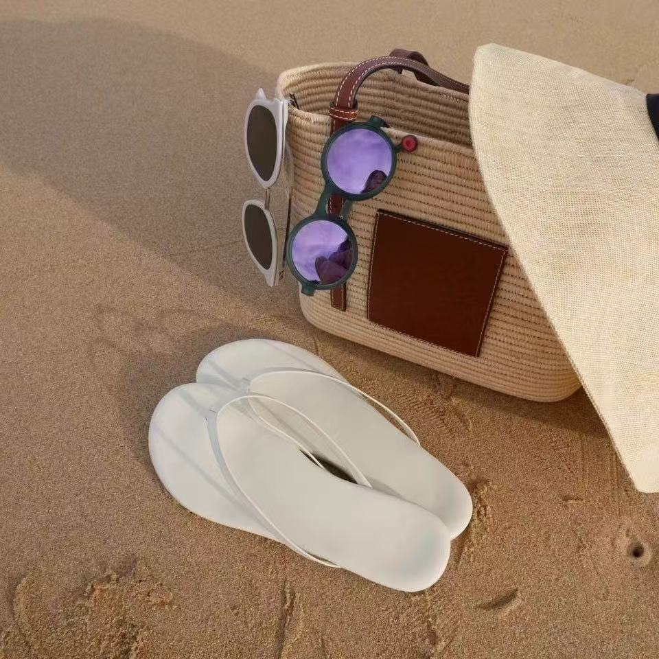 Sheepskin version of simple toe flip-flops women wear expensive flat bottom half slippers sandals