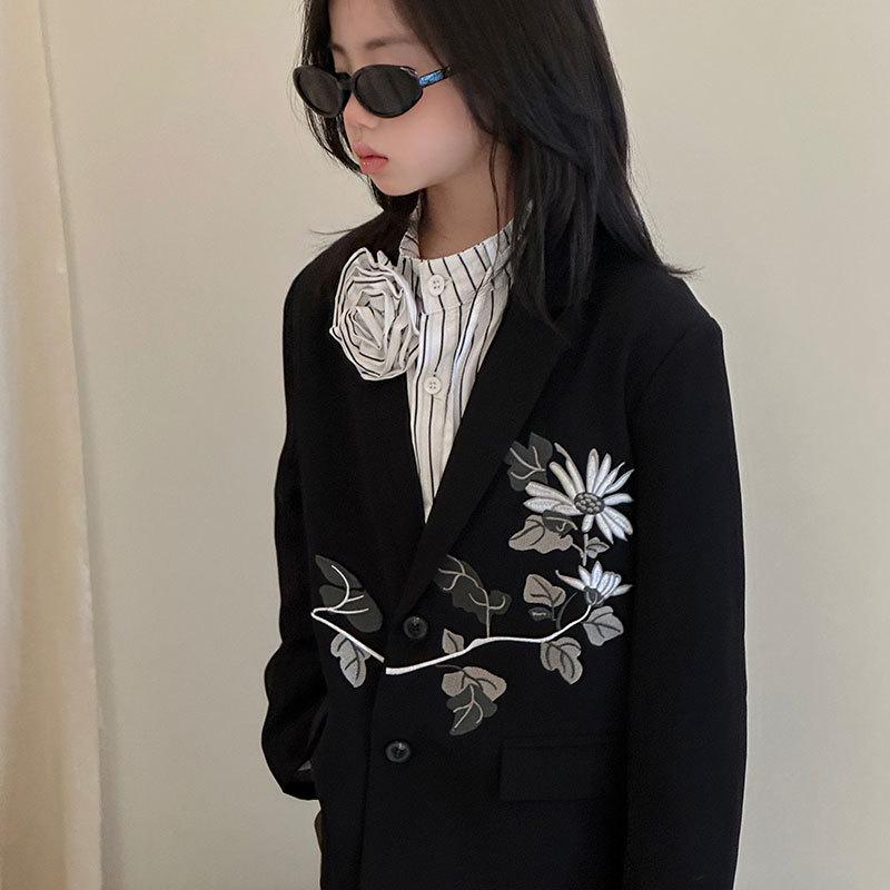 Autumn 2025 Girls' Embroidered Chrysanthemum Suit Set - Trendy Casual Kids' Clothing