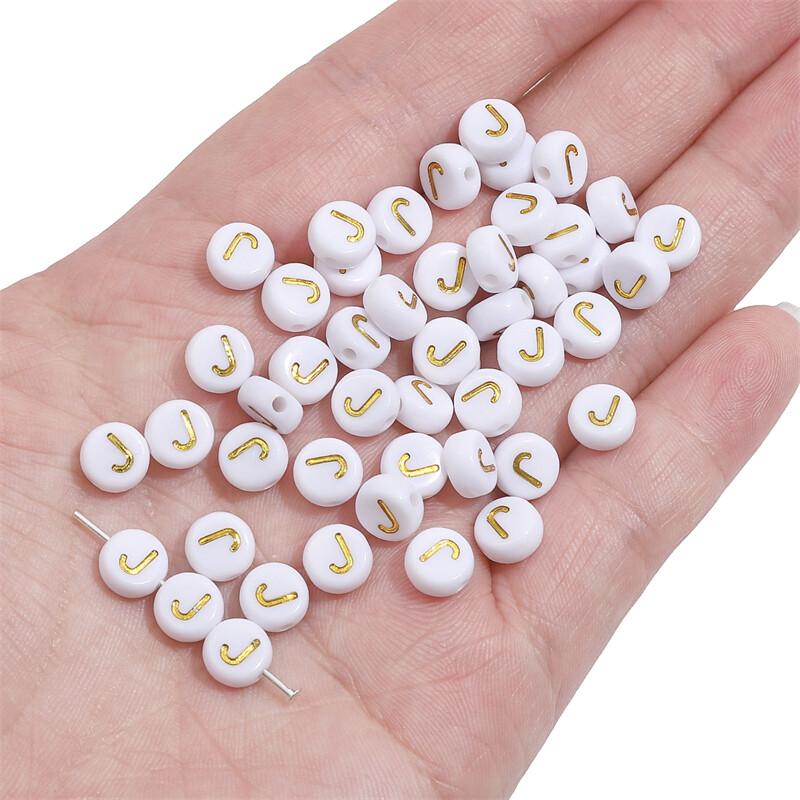 

50 шт. акриловые золотые бусины с английскими буквами, плоские круглые бусины с алфавитом для изготовления ювелирных изделий, сделай сам, браслет дружбы для пар, ожерелье J