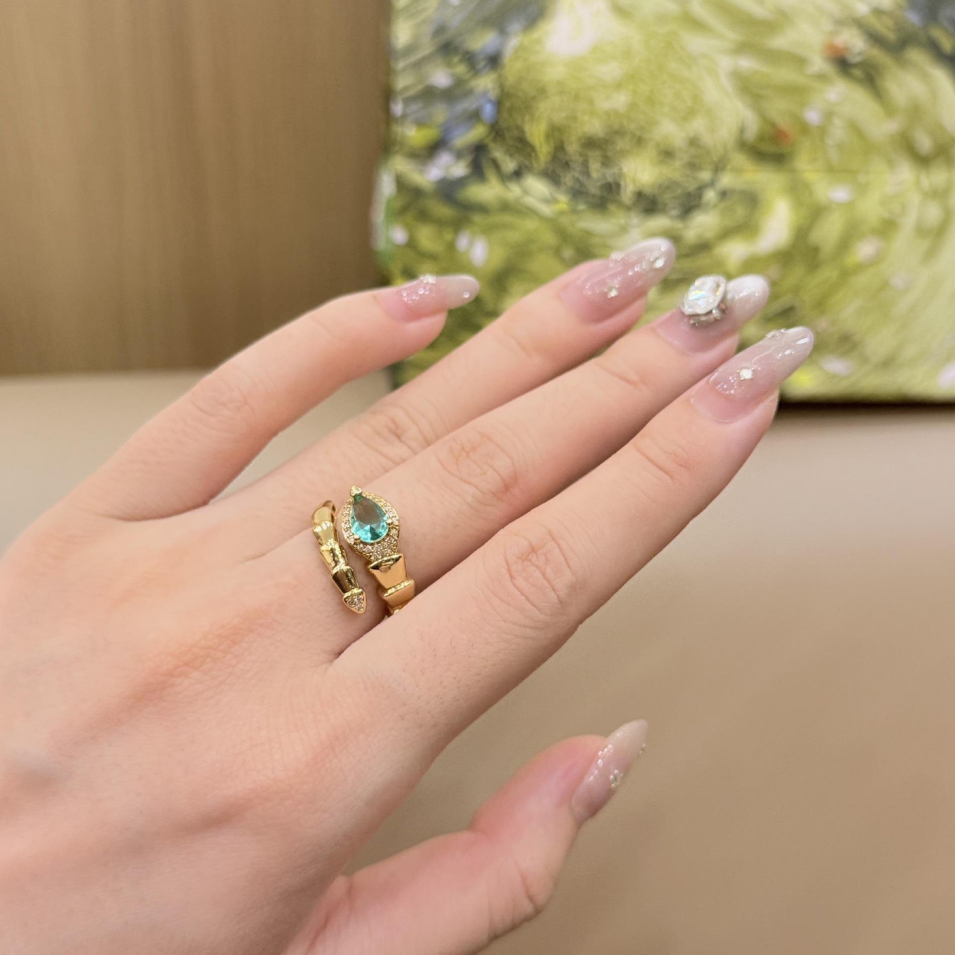 

Аксессуары, Зеленое микро-инкрустированное цирконием кольцо-спасательный круг «Духовная змея», Легкая роскошь Opening adjustable