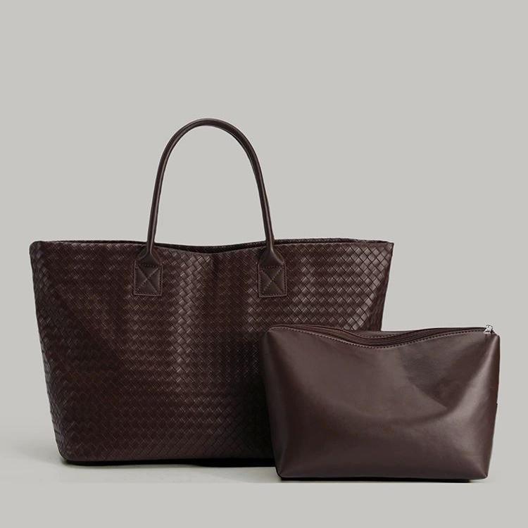 2025 New Women's Bag Fashion Versatile Woven Bag Large Capacity Shoulder Bag Commuter Tote Bag Textured Handbag Trendy
