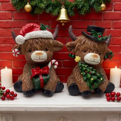 Christmas Highland Cow Figurine Resin Santa Tree Scottish Statue for Xmas Home Garden Kitchen Office