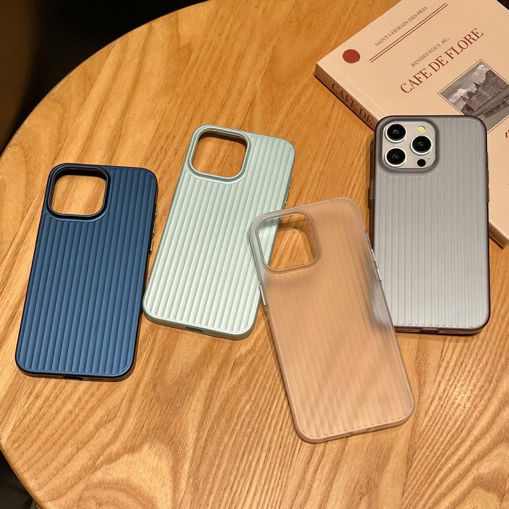 For Apple 16 Corrugated PC Does Not Turn Yellow for IPhone 15 Promax Mobile Phone Case 14 Simple Metal Buttons