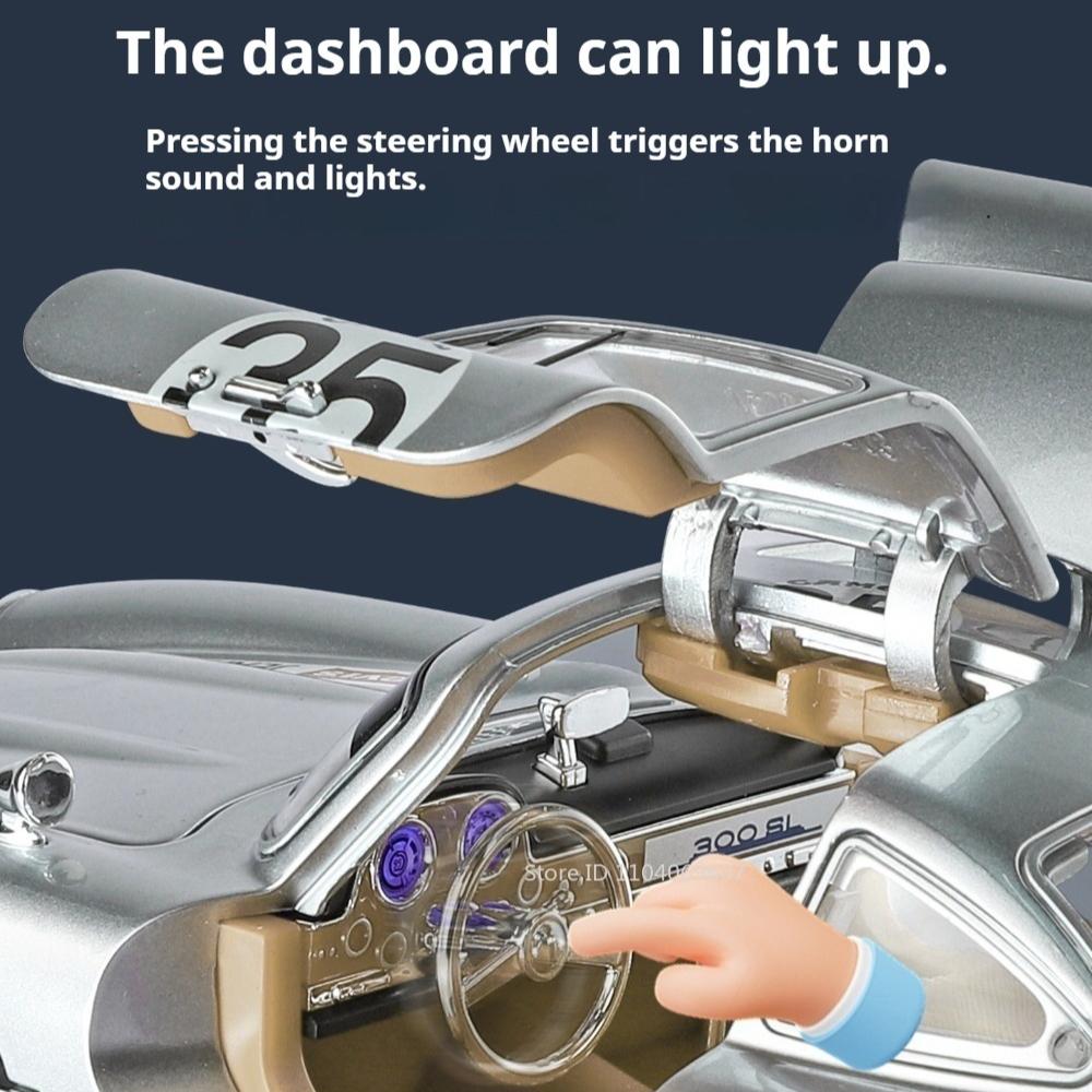 1:18 Scale 300SL Car Model Toy Alloy Die-cast Shock Absorption Doors Opened Sound Light Models Kids Collectible Ornaments