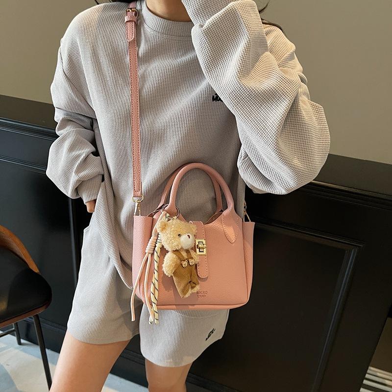 New Fashion Commuter Handbag Women's Casual Shoulder Messenger Bag