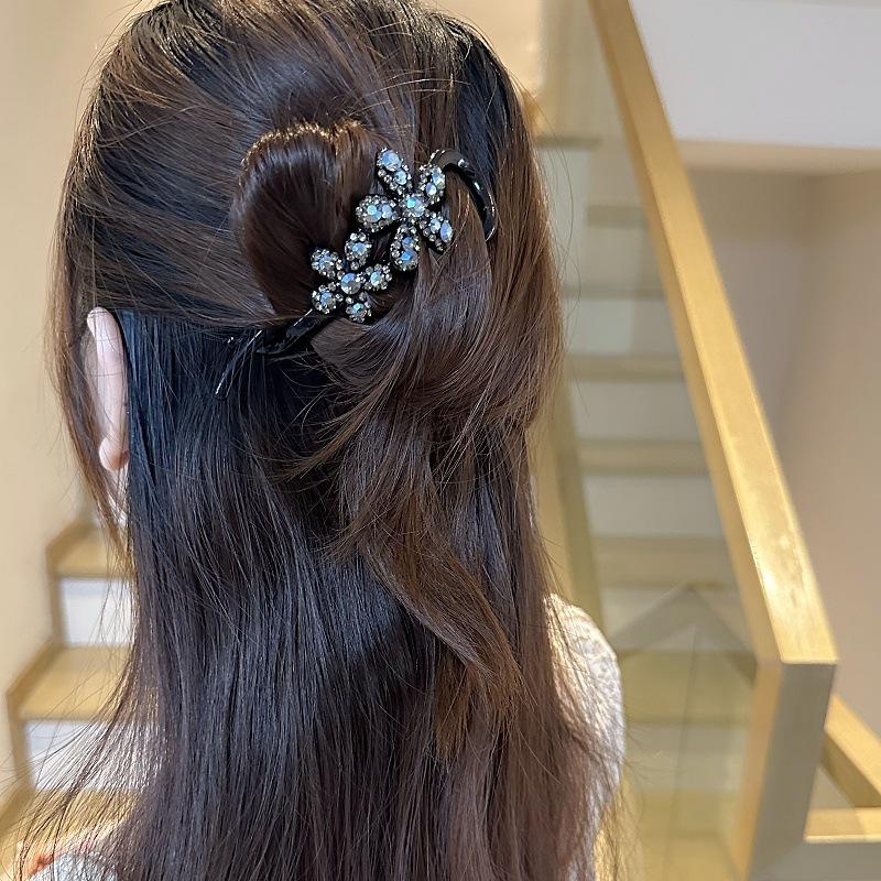 Elegant 3D Flower Twisted Hair Clips, Korean New Arrival for Women