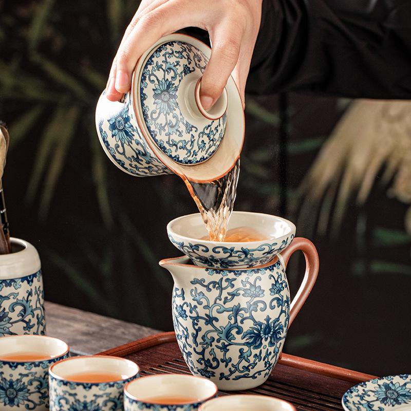 Hovering Lid Bowl Non-Scalding Handheld Chinese Retro Ceramic Ru Kiln Tea Bowl High-End Household Kung Fu Tea Set