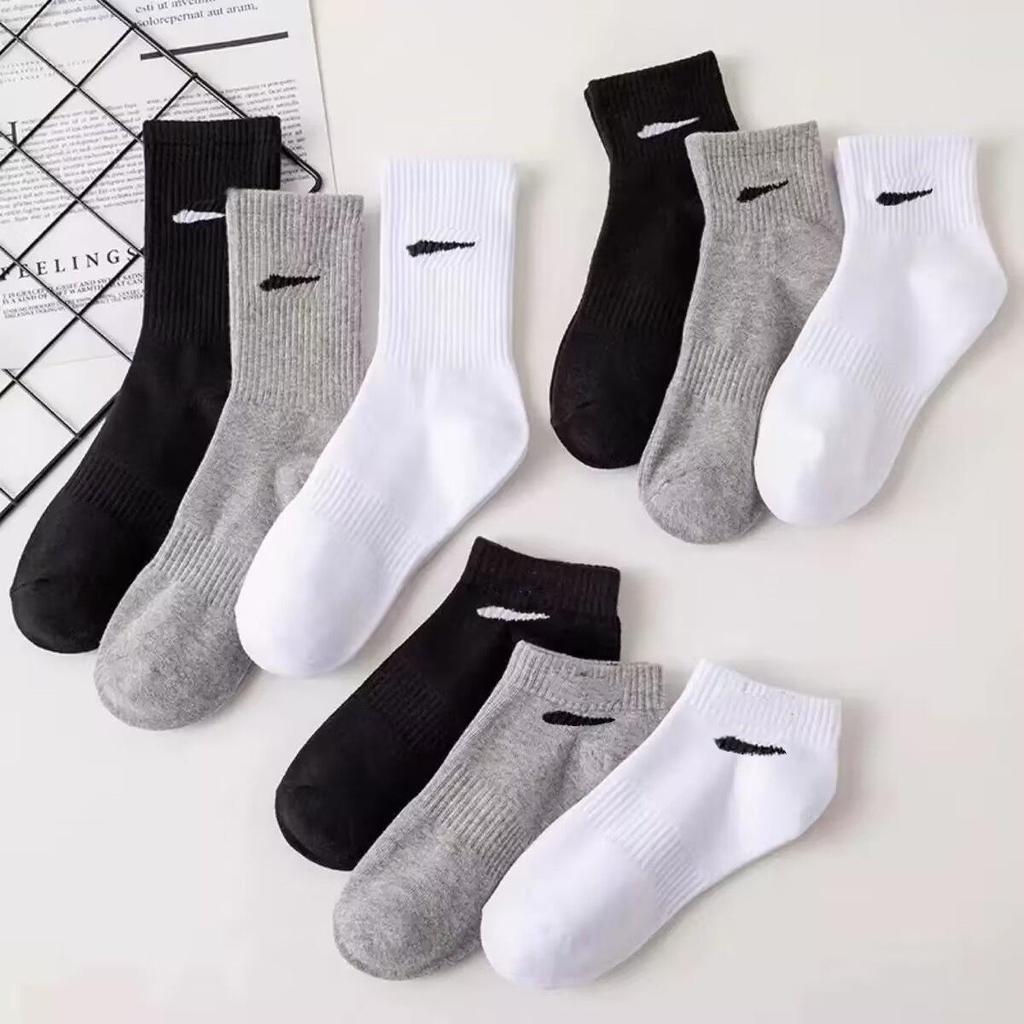 Unisex Classic Black & White Cotton Hook Socks: Long, Medium, Short; Solid-Color Shark Print Pants; Versatile Basketball Sports Socks.