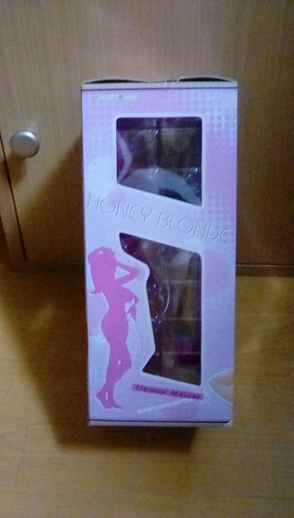 Honey Blonde Elina Mercer scale PVC painted finished (1/7 product)