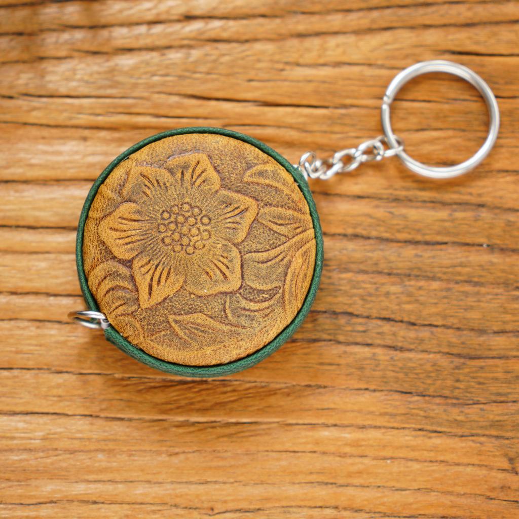 Handmade Crazy Horse Carving Top Layer Cowhide Mini Tape Measure Clothing Leather Pendant-Free Sample Badge Holder & Accessory