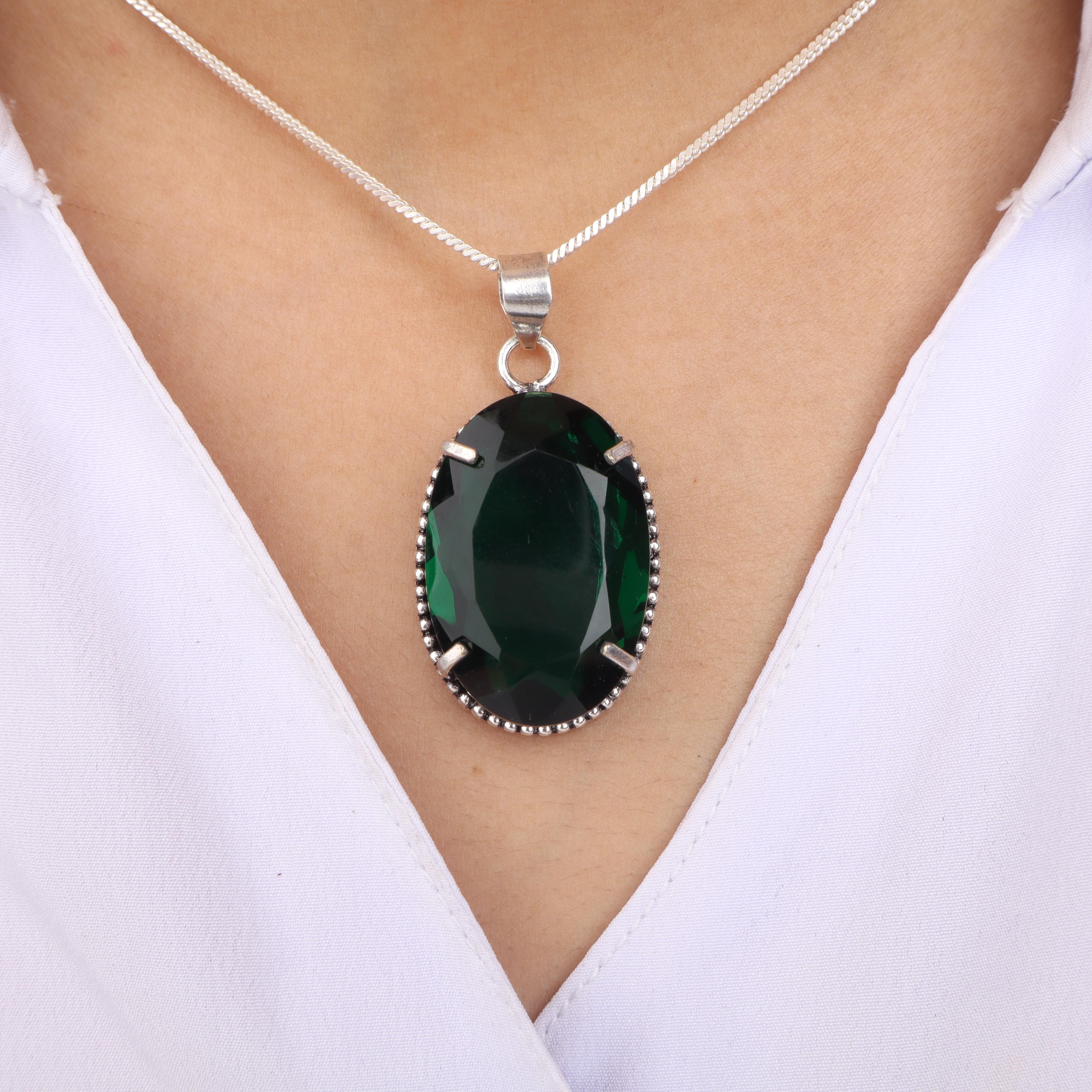 

Хромдіопсид Камінь Срібний Кулон 1,75 , Срібло 925 проби Ручна робота Ювелірні вироби, Кулон із зеленим каменем для подарунка PP-63-7