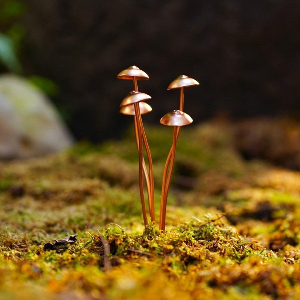 Metal Mini Mushroom Garden Stakes Five-headed mushroom Mushroom Garden Statue