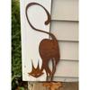 Wrought Iron Cat Fence Sculpture, Rusty Finish Outdoor Garden Statue, Lawn Stake Art for Yard Party Decor, Unique Metal Gift