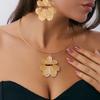 Exaggerated Knock Pattern Large Flower Pendant Collar Choker Fashion Metal Plain Ring Collarbone Necklace