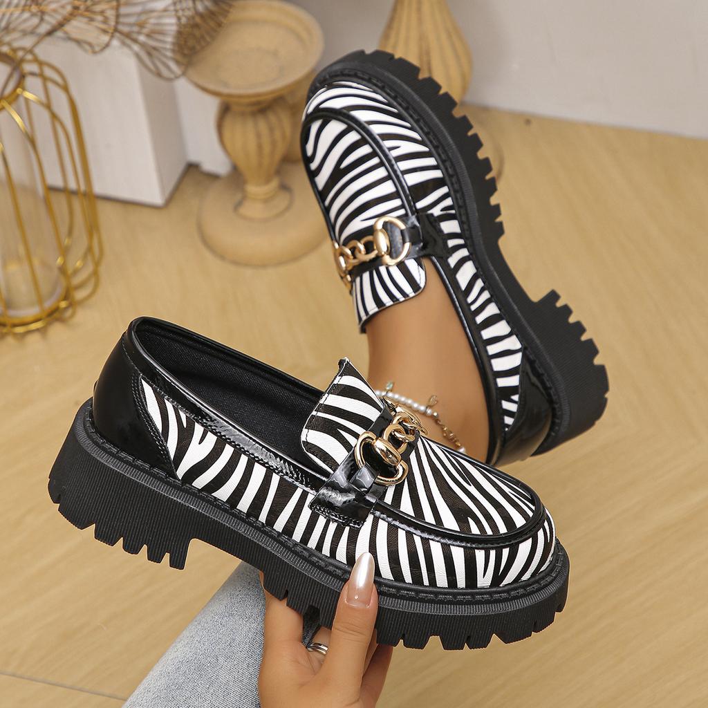 Large size British style spring, winter and autumn new thick heel retro small leather shoes