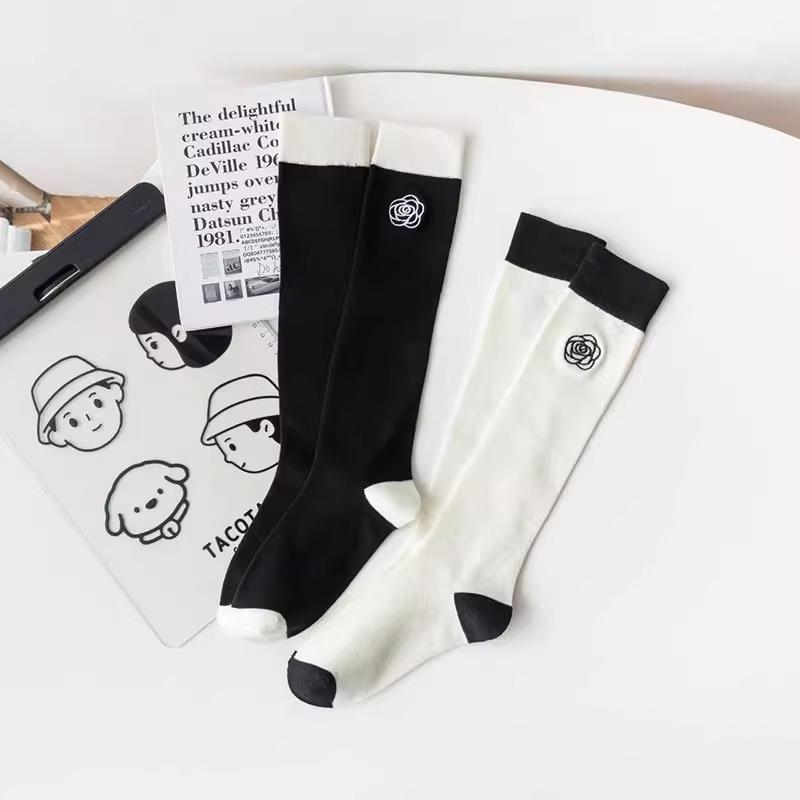 JK Fashion Black White Contrast Embroidered Knee-High Socks Trendy Paneled Slimming Japanese School Style Kawaii Socks for Women
