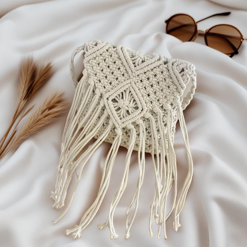Hot Sale Tassel Cotton Thread Straw Bag Handwoven Bag Wool Small Square Bag Shoulder Crossbody Bag