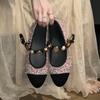 Schafleder~ Xiaoxiangfeng Lederschuhe Abzeichen Schnalle flacher Mund Einzelne Schuhe Damen flache Französische Retro flacher Mund Mary Jane Schuhe