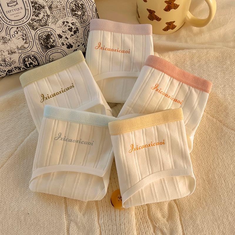 7A Antibacterial Cotton Mid-Waist Women's Briefs - Sweet Japanese Korean Style, Skin-Friendly, Color Block Design