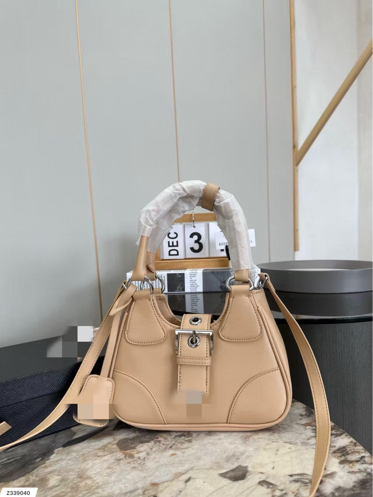 Сладкая и Пряная Сумка-Хобо в Мотоциклетном Стиле - Нишевый Дизайн Crossbody для Женщин 21*12cm