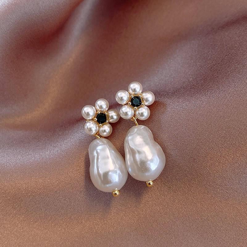 Elegant French Retro Floral Pearl Earrings - Geometric, Versatile, High-End Design for Women